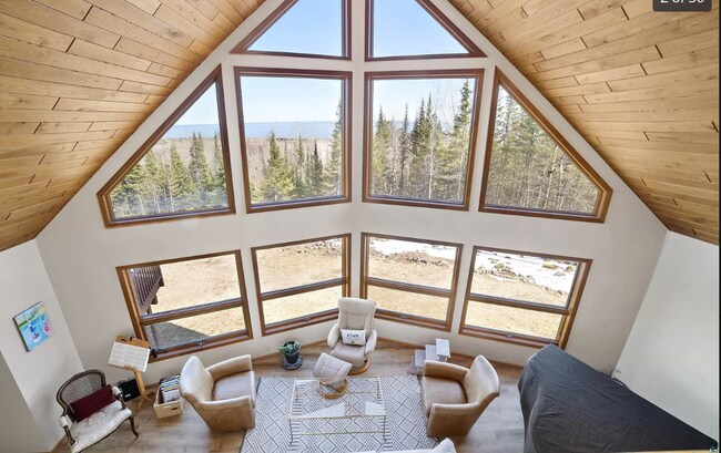 Photo - 960 Deerview Ln