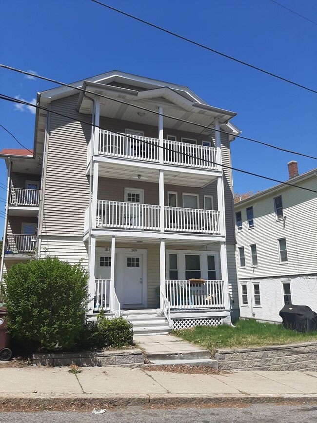 Building Photo - 311 Ward St Unit 3 Rental
