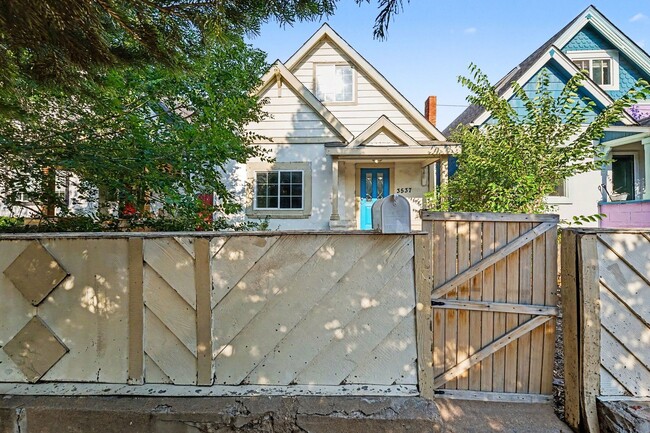 Photo - 3537 Lipan St