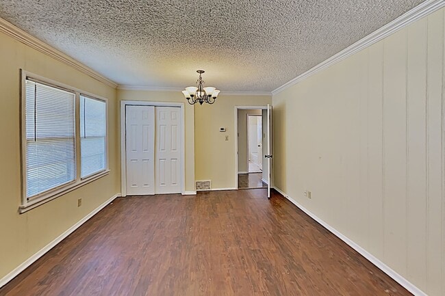 Photo - Charming 3-Bedroom Home with Spacious Living & Outdoor Retreat!