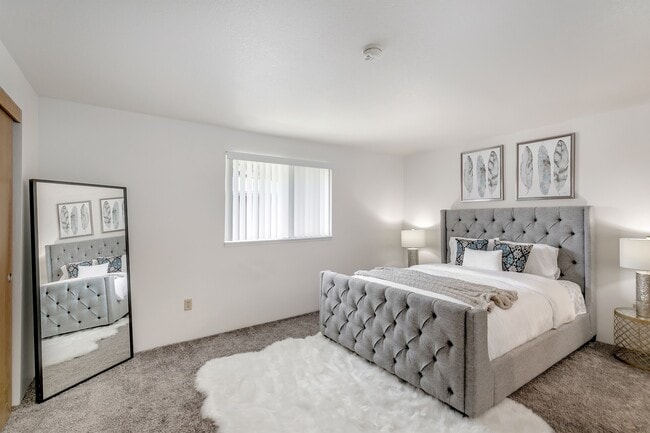 Photo - Alder Creek Apartments