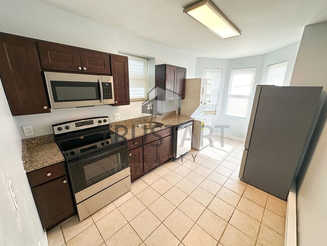 Building Photo - 1257 N 23rd St Unit 2