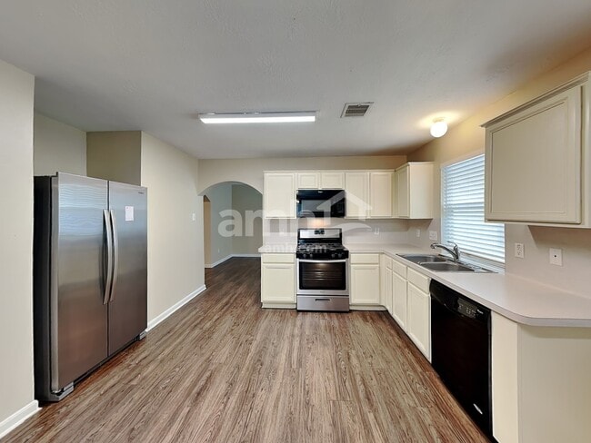 Photo - 11010 Heather Bluff Ln