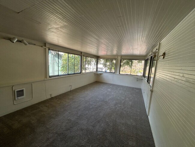 Photo - 1135mi Unit 11351/2