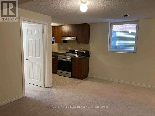 Photo - 10 Frenchpark Cir