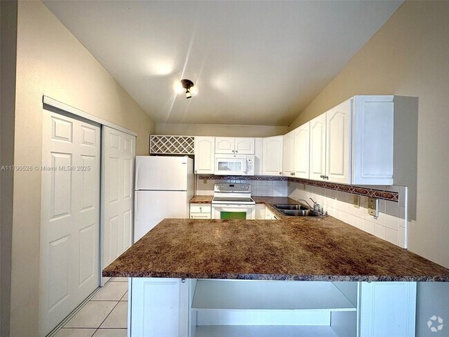 Building Photo - 7640 SW 153rd Ct Rental