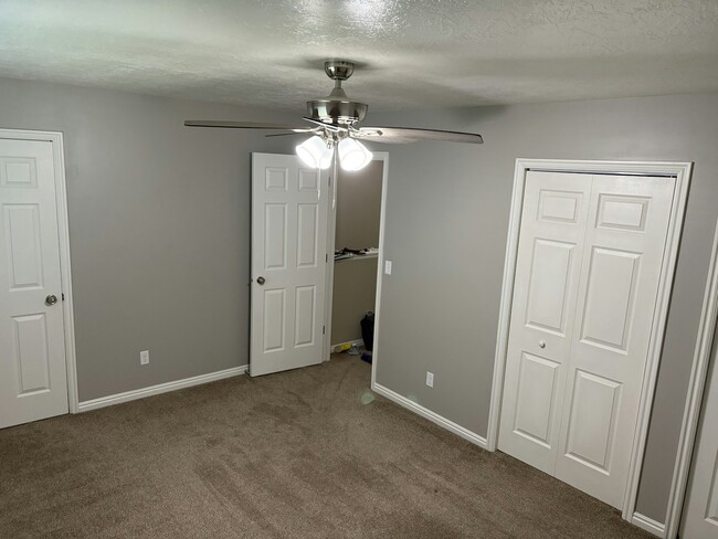 Photo - 586 Legacy Ln