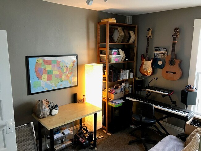 Photo - 2320 5th St NE Unit 2