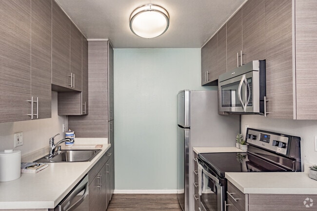 1BR, 1BA - 750 SF - 147 Terra at Tustin