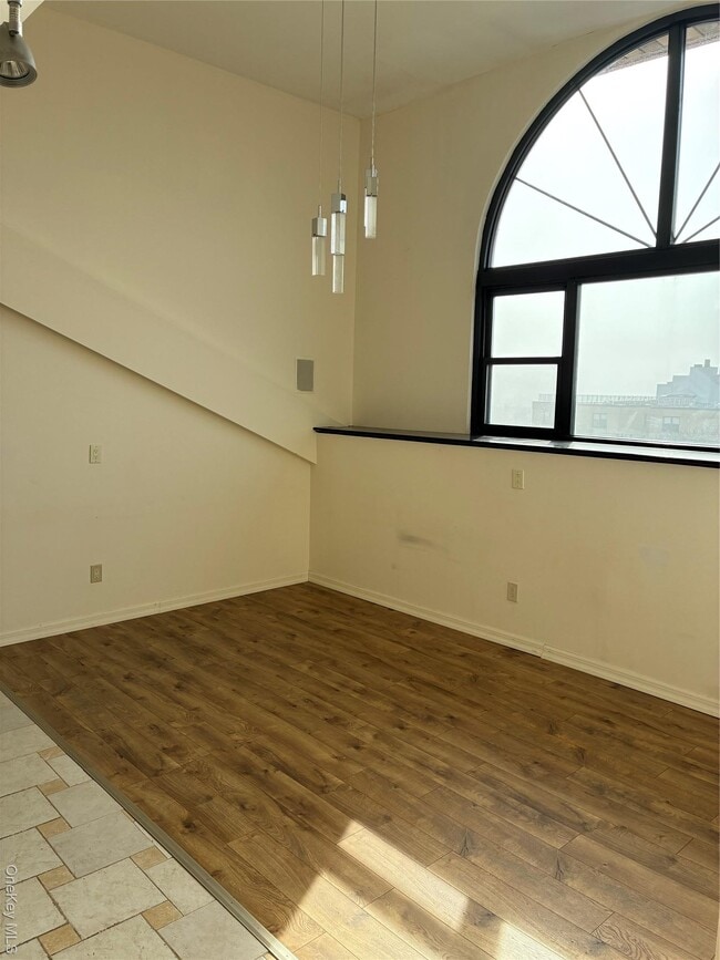 Photo - 185 W Park Ave Unit 516