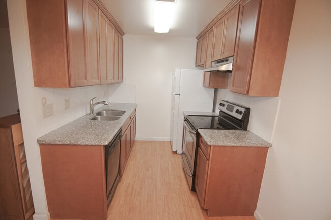Photo - 936 Kiely Blvd