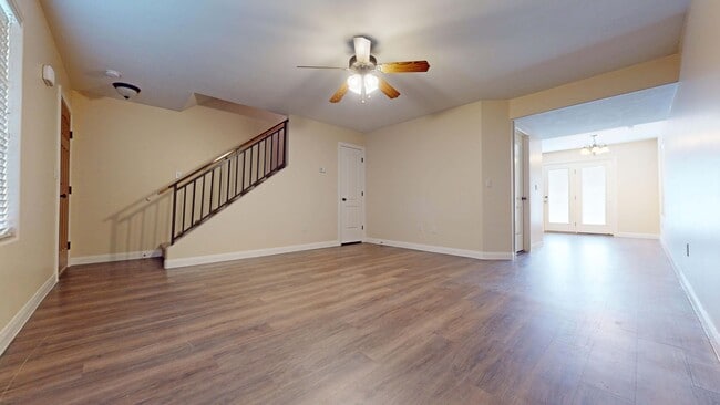 Photo - 370 W 1425 N