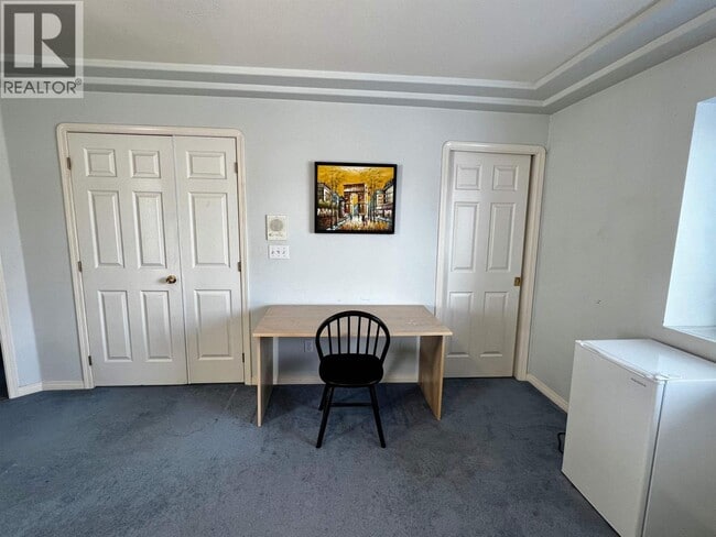 Photo - 4864 Watling St