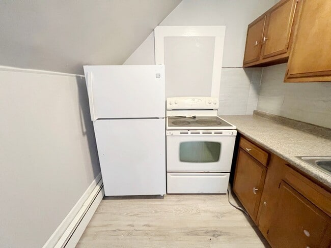 Photo - 19-19 Walnut St Unit #3