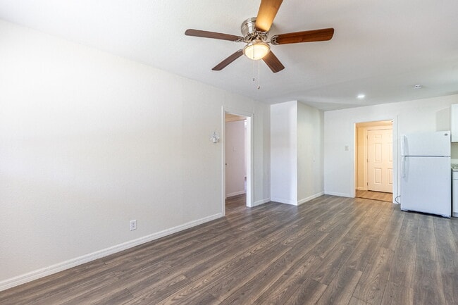 Photo - 131 Harald Ct