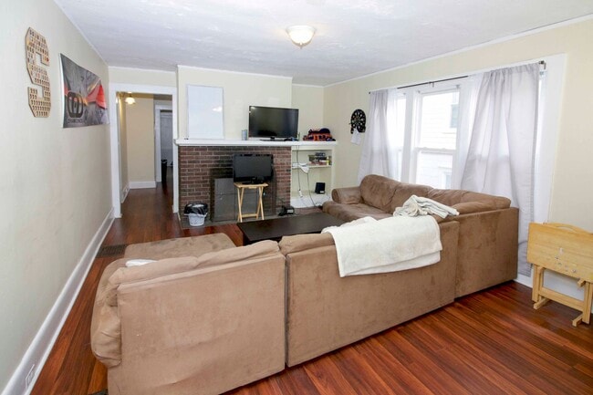 Photo - 519-521 Clarendon Street Unit 521 Clarendon