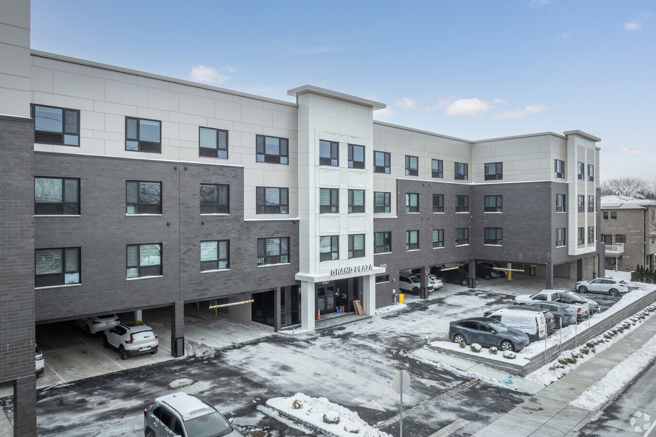 Photo - 510 Grand Plaza