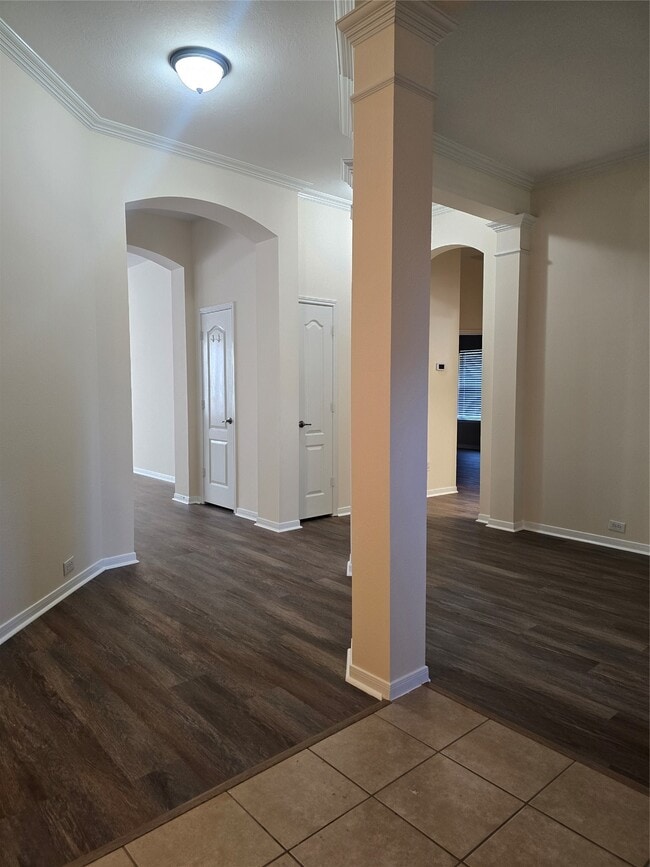 Photo - 2706 Courtyard Ln