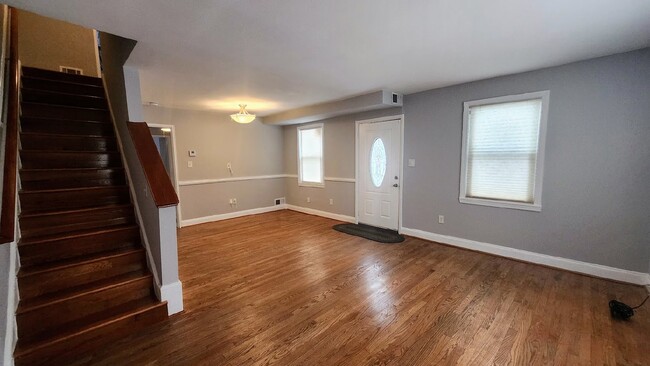 "Spacious 4-Bedroom Townhouse in Vibrant W... - "Spacious 4-Bedroom Townhouse in Vibrant W...