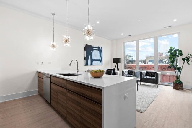 Photo - 159 W North Ave