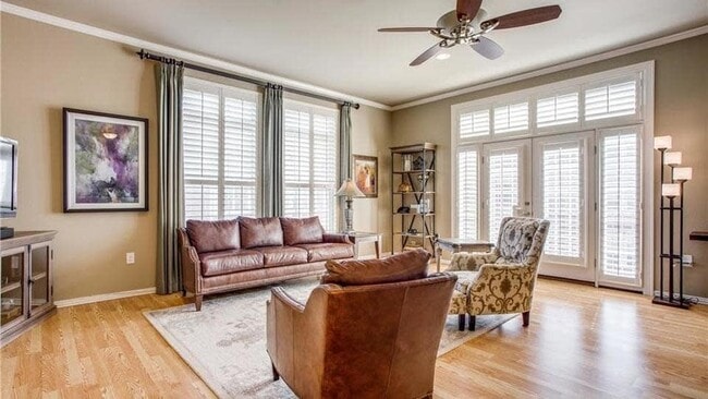 Photo - 2305 Worthington St Unit ID10118