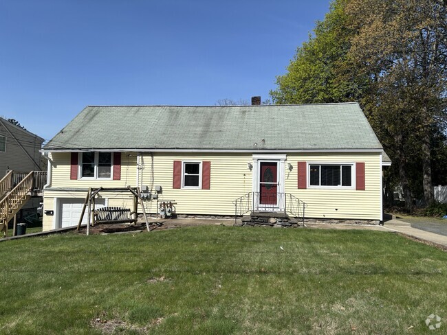 Building Photo - 488 Massasoit Rd Rental
