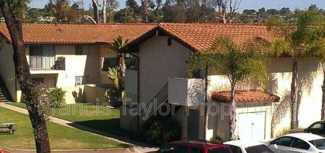 Building Photo - 424 Plymouth Dr Unit #24