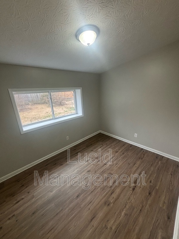 Photo - 1423 Lillian Ave