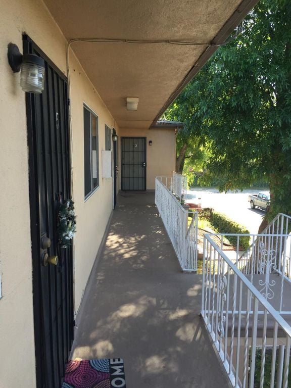 Photo - 5921 Cahuenga Blvd Unit 1