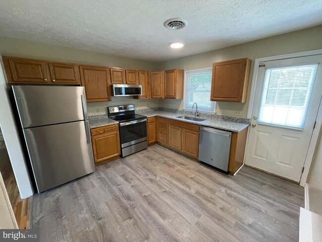 Photo - 121 Longstreet Ave