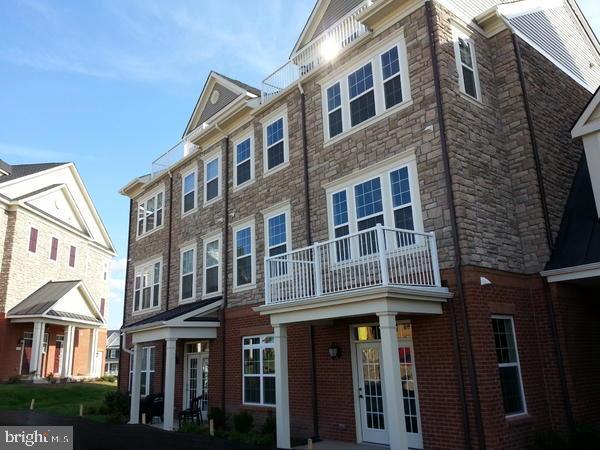 Photo - 42548 Wildly Terrace Townhome