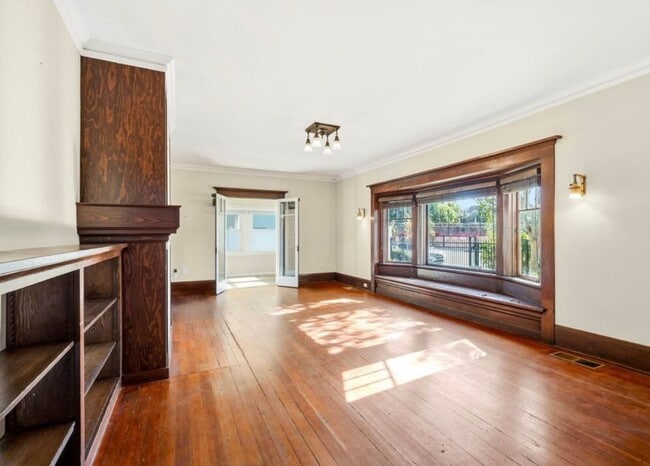 Photo - 921-923 30th Street Unit 921 30th Street