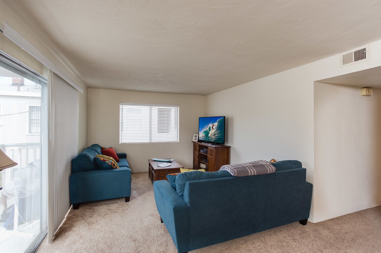 Photo of typical unit - 1400 Floribunda Ave Apartment
