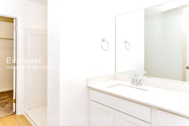 Photo - 118 Labrador Ln