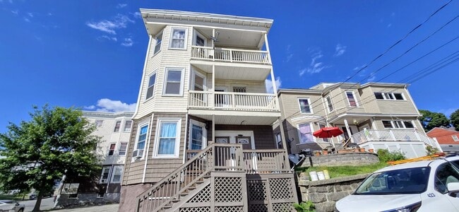 Building Photo - 6 Beede Ave Unit 2