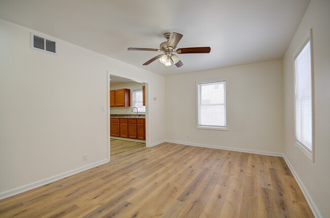 Photo - 1815 Wilcox St