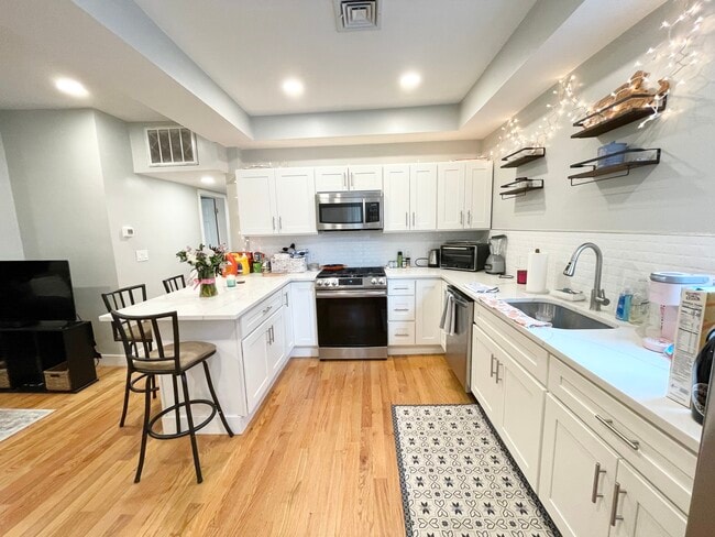 Photo - 19 Washburn St Unidad 3