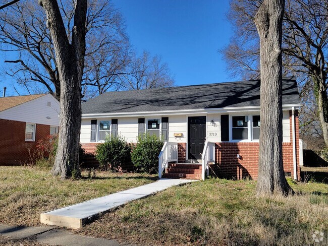 Building Photo - Charming Forest Hill Haven: Newly Renovate... Rental