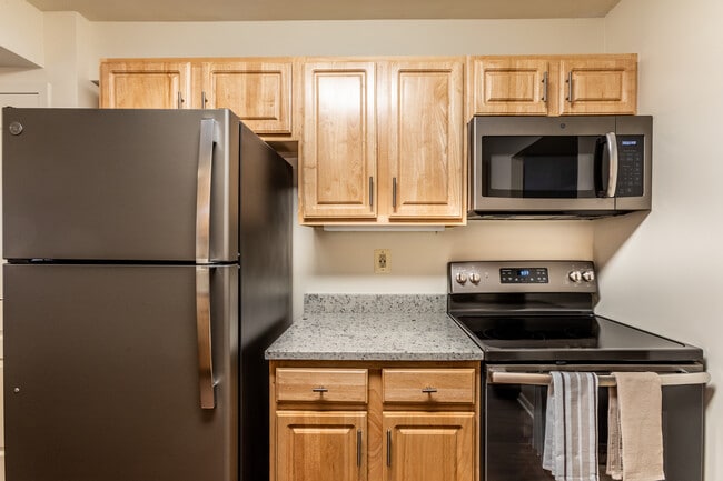 Ivy Hall Apartments