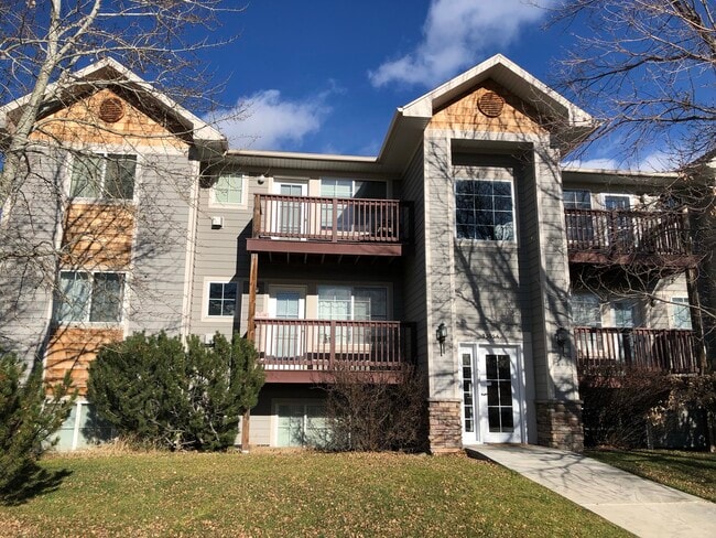 front of condo - 3505 Fallon St Unit A10