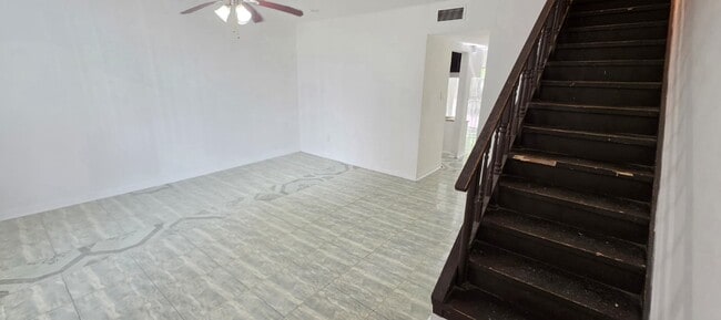 Building Photo - 270 NE 142nd St