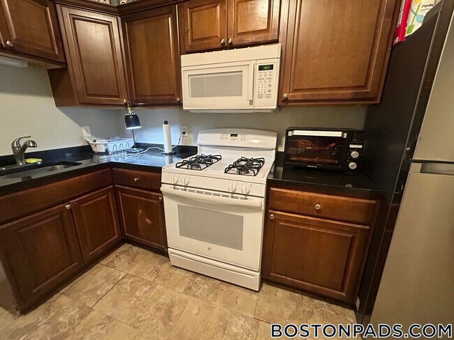 Photo - 9 Noyes Pl Unit 1