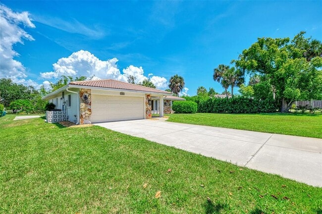 2340 Palmetto St