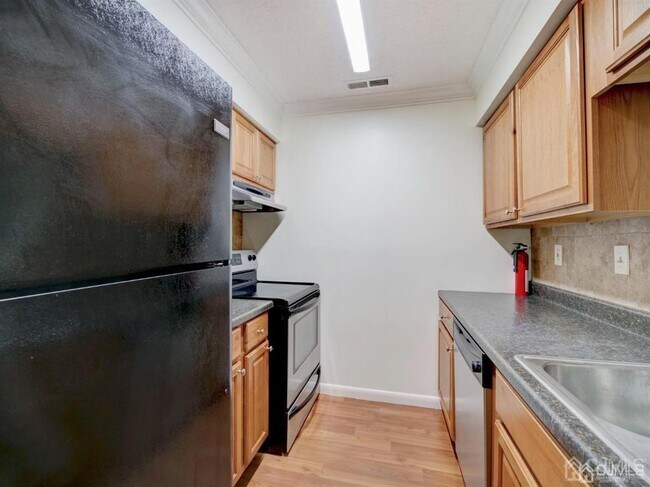 Photo - 1513 Ravens Crest Dr