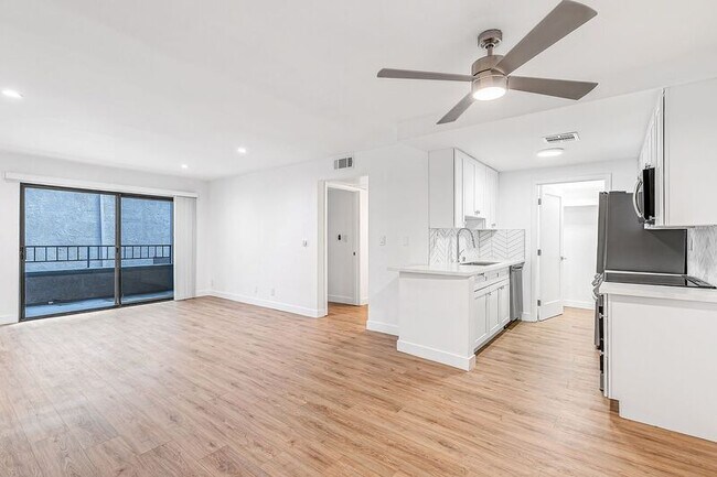 5807 Laurel Canyon Blvd Unit 218