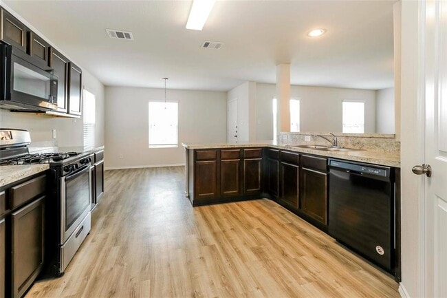Building Photo - 25388 Claremont Hills Ln Rental