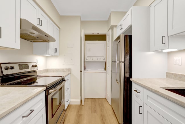 Photo - 400 Madison St Unidad 806