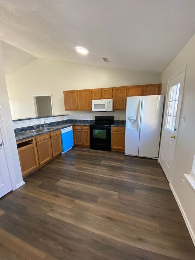 Photo - 3 Bed 2 Bath House