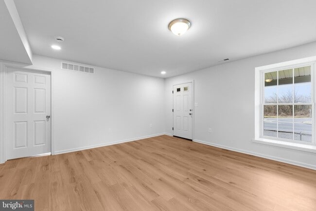 Photo - 2210 New Falls Rd Unidad A