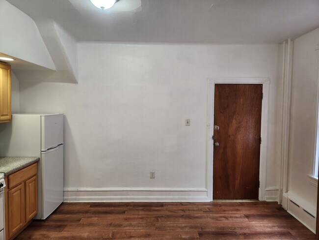Photo - 4529 Springfield Ave Unit 2F